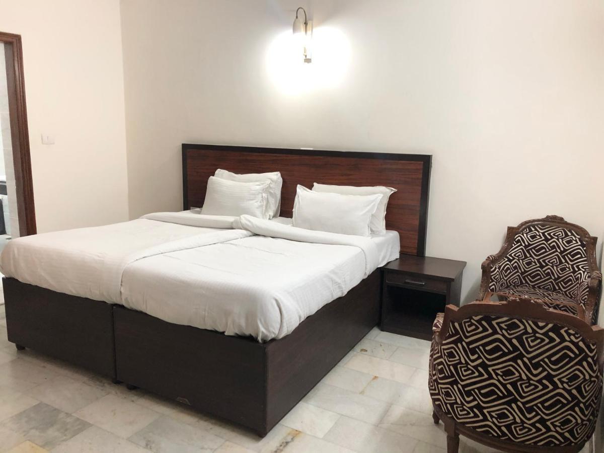 Golden Huts Resorts Rewari ภายนอก รูปภาพ
